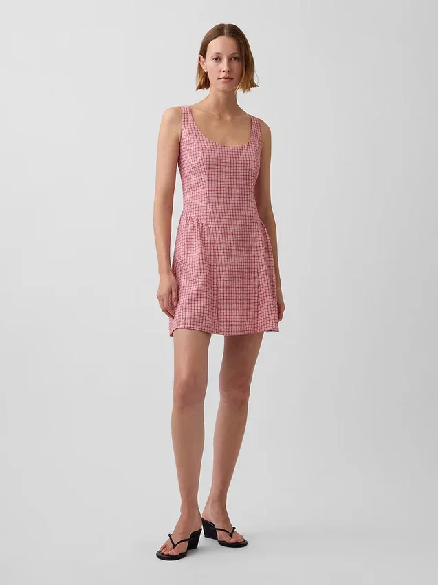 Minikleid aus Leinenmischung mit tief sitzender Taille