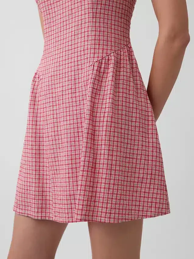 Minikleid aus Leinenmischung mit tief sitzender Taille