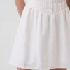 Minikleid mit Biesen und tief sitzender Taille