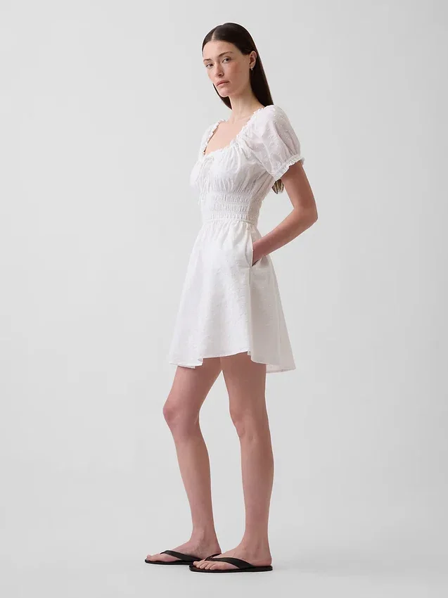 Minikleid mit gesmokter Taille