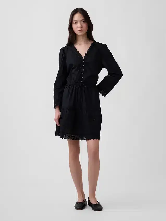 Minikleid mit Spitzenbesatz