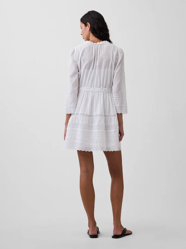 Minikleid mit Spitzenbesatz