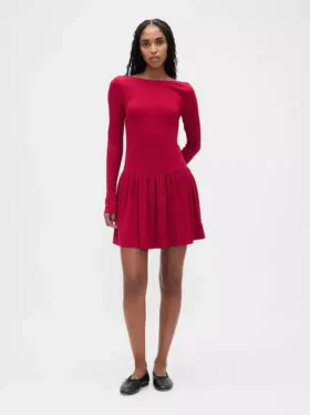 Minikleid mit tief sitzender Taille