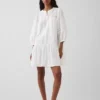 Minikleid mit tief sitzender Taille und Spitzenbesatz