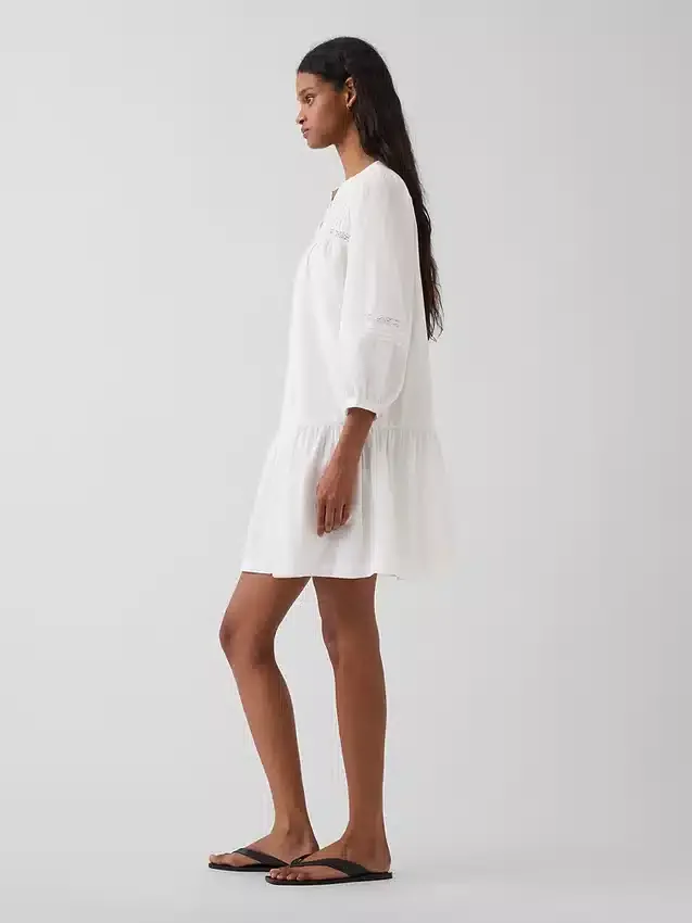 Minikleid mit tief sitzender Taille und Spitzenbesatz