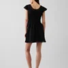 Minikleid mit U-Ausschnitt und Spitzenbesatz