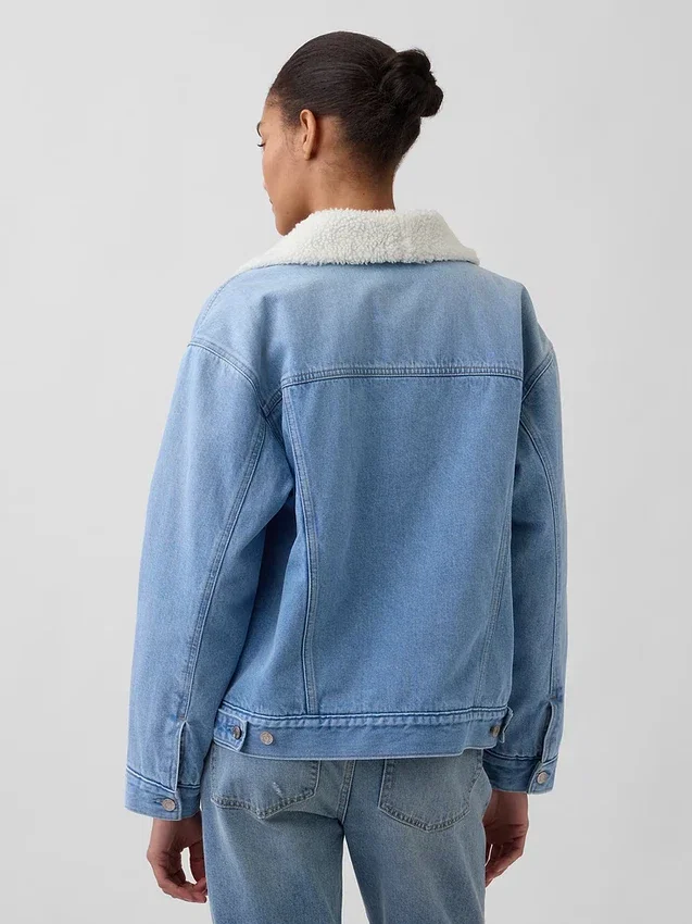 Mit Sherpa gefütterte Denim-Jacke mit Schalkragen
