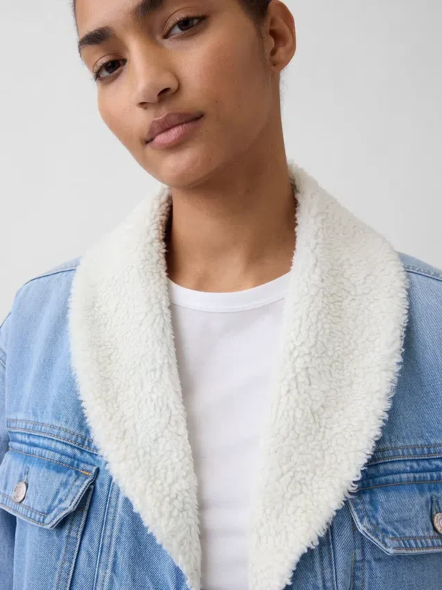 Mit Sherpa gefütterte Denim-Jacke mit Schalkragen