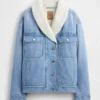 Mit Sherpa gefütterte Denim-Jacke mit Schalkragen