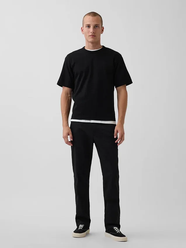 Moderne gerade geschnittene Khakis
