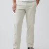Moderne gerade geschnittene Khakis