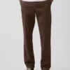 Moderne gerade geschnittene Khakis