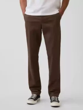 Moderne gerade geschnittene Khakis