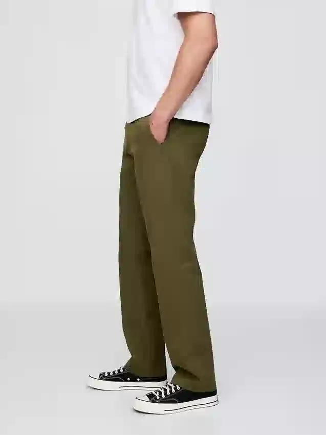 Moderne gerade geschnittene Khakis