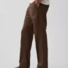 Moderne gerade geschnittene Khakis