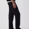 Moderne gerade geschnittene Khakis