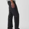 Moderne gerade geschnittene Khakis