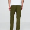 Moderne gerade geschnittene Khakis