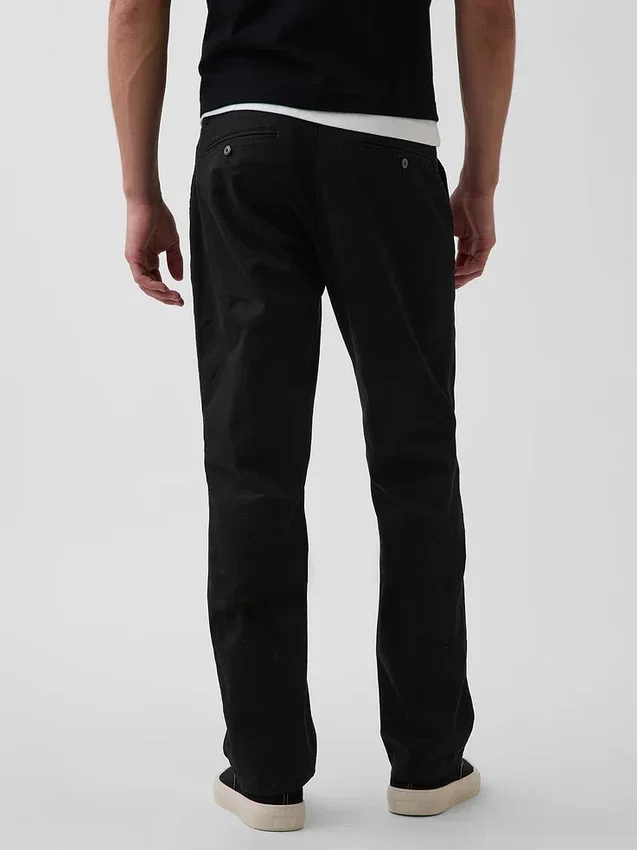 Moderne gerade geschnittene Khakis