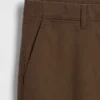 Moderne gerade geschnittene Khakis
