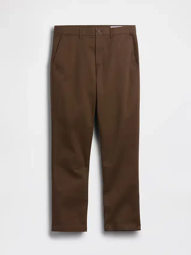 Moderne gerade geschnittene Khakis