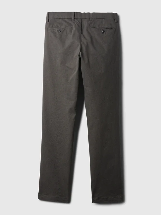 Moderne gerade geschnittene Khakis