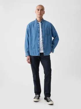 Moderne, konisch zulaufende Khakis