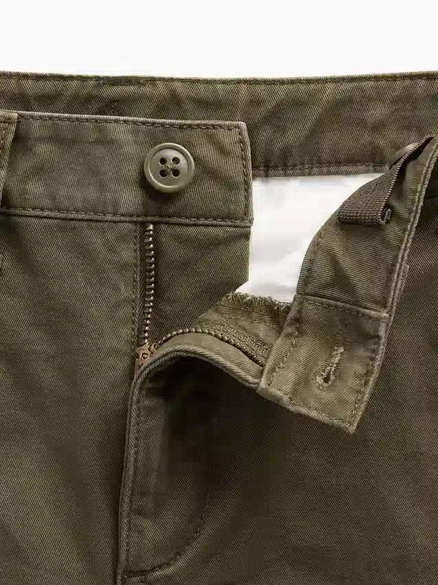 Moderne, locker sitzende Khaki-Hose für Kinder