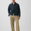 Moderne, locker sitzende Khakis