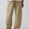 Moderne, locker sitzende Khakis