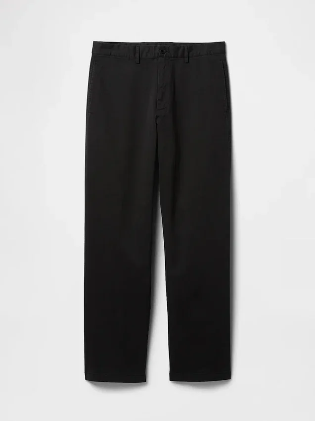 Moderne, locker sitzende Khakis im 90er-Jahre-Stil