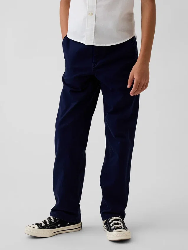 Moderne, lockere Khakis in gerader Passform für Kinder