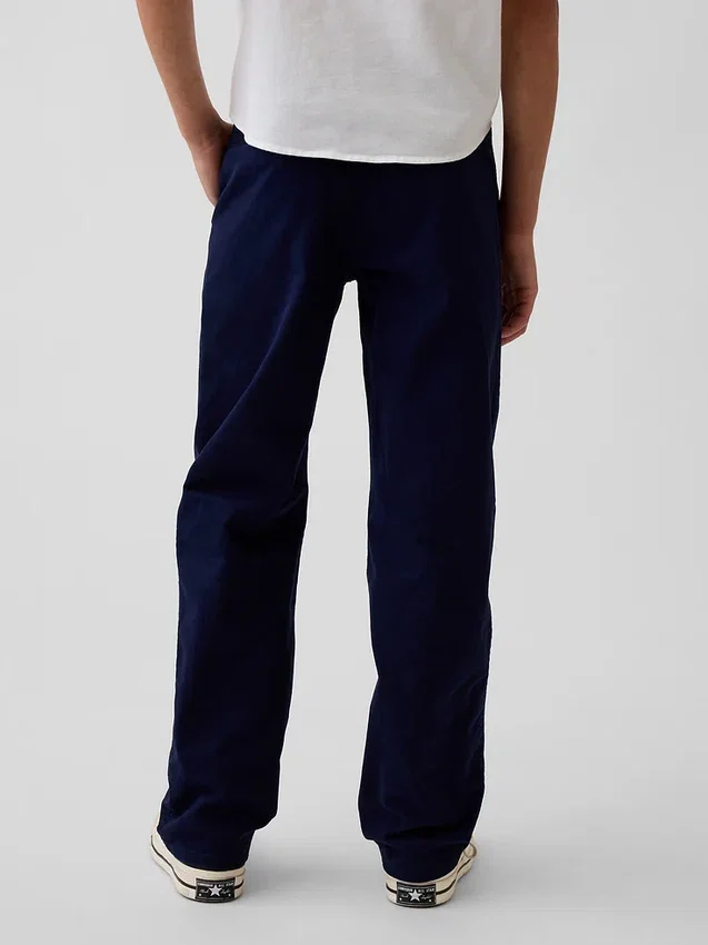 Moderne, lockere Khakis in gerader Passform für Kinder