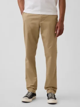 Moderne, schmal geschnittene Khakis
