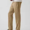 Moderne, schmal geschnittene Khakis
