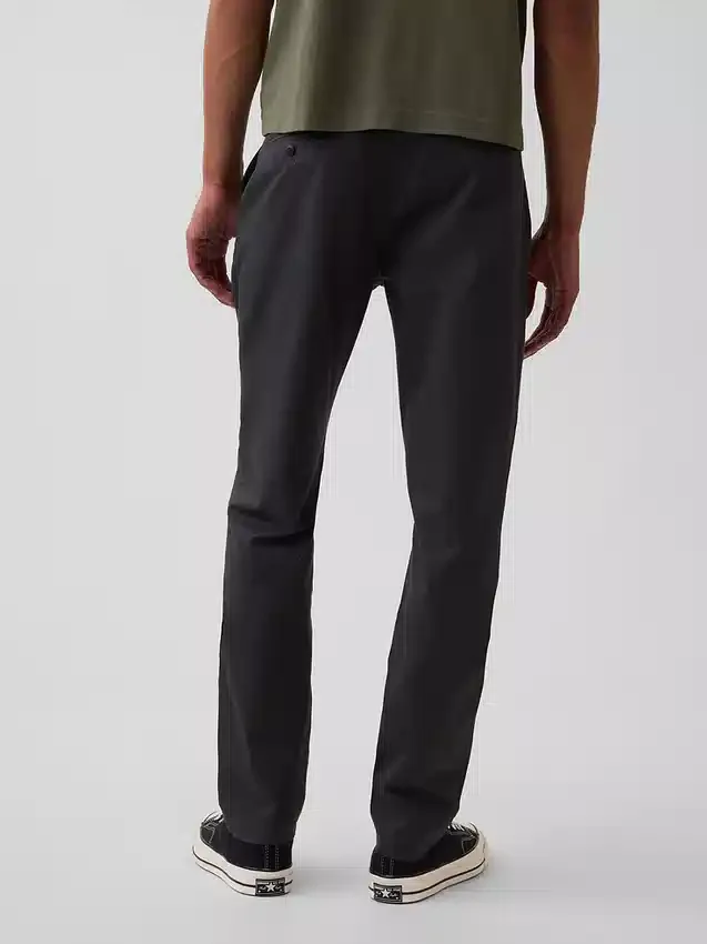 Moderne, schmal geschnittene Khakis