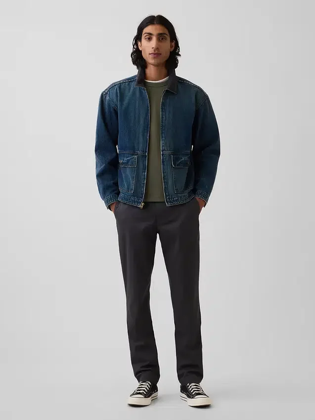Moderne, schmal geschnittene Khakis