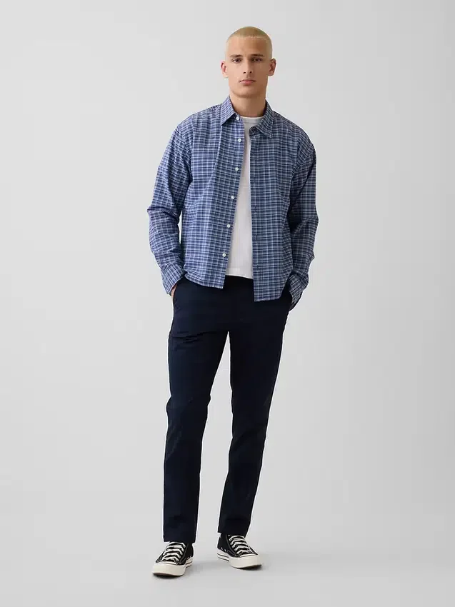 Moderne, schmal geschnittene Khakis