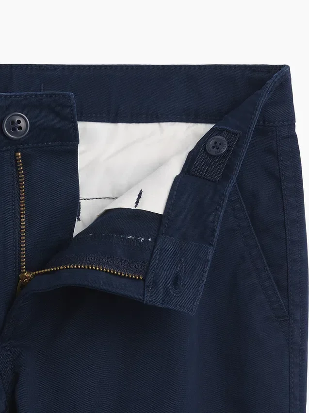 Moderne Slim-Fit-Khakihose für Kinder