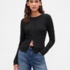 Moderne Strickjacke mit Rundhalsausschnitt