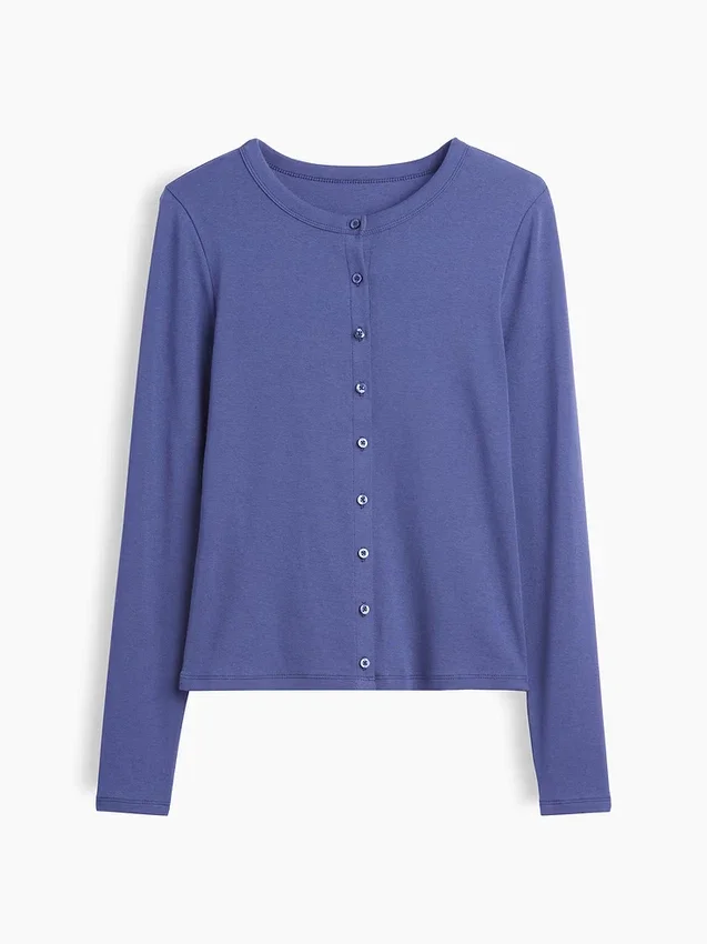 Moderne Strickjacke mit Rundhalsausschnitt