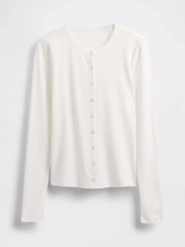 Moderne Strickjacke mit Rundhalsausschnitt