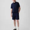 Moderne Uniform-Shorts für Kinder in Khaki