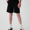 Moderne Uniform-Shorts für Kinder in Khaki