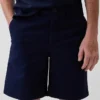 Moderne Uniform-Shorts für Kinder in Khaki