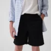 Moderne Uniform-Shorts für Kinder in Khaki