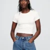 Modernes Crop-T-Shirt