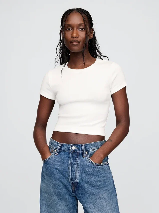 Modernes Crop-T-Shirt
