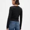 Modernes Crop-T-Shirt
