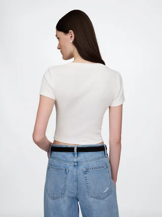 Modernes Crop-T-Shirt